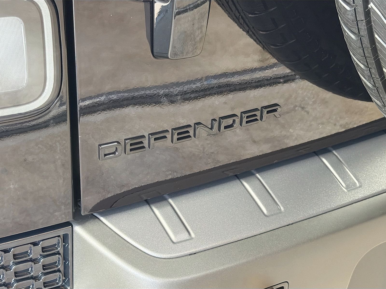 New 2026 Borasco Grey Land Rover OCTA image 29