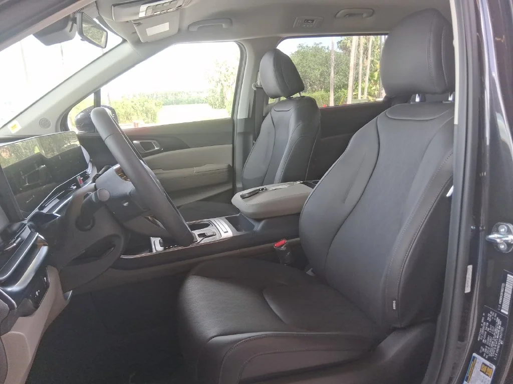 Used 2026  Kia LXS image 17