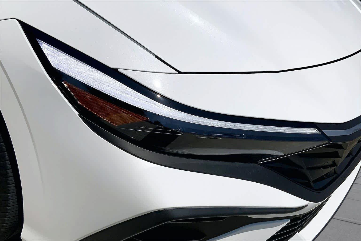 2025 Hyundai Elantra Blue - Photo 27
