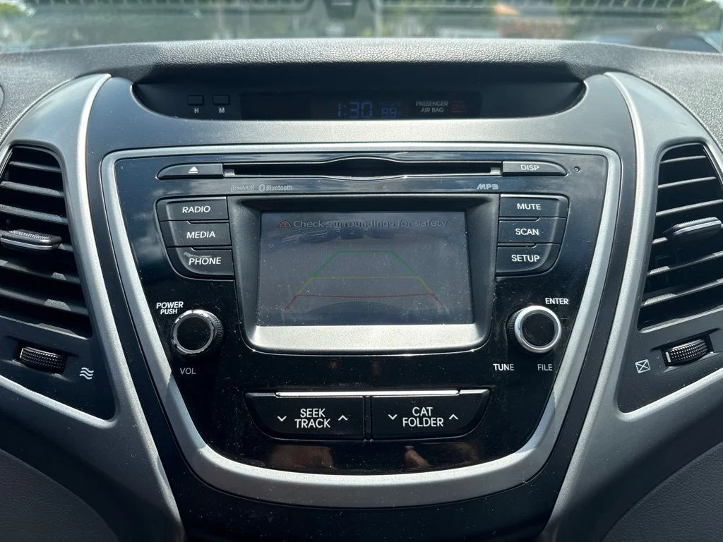 Used 2016 Blue Hyundai SE image 17