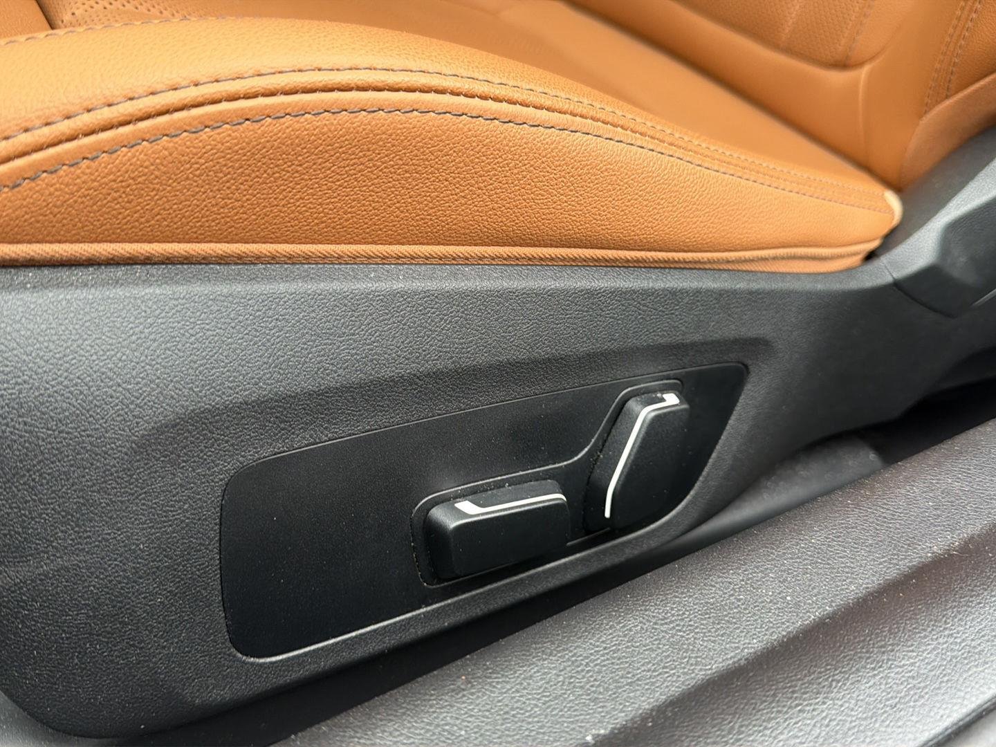 Used 2024 Black Sapphire Metallic BMW M240i xDrive image 21