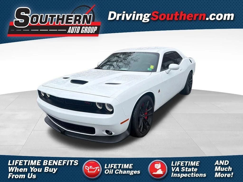 2023 Dodge Challenger R/T Scat Pack's photo