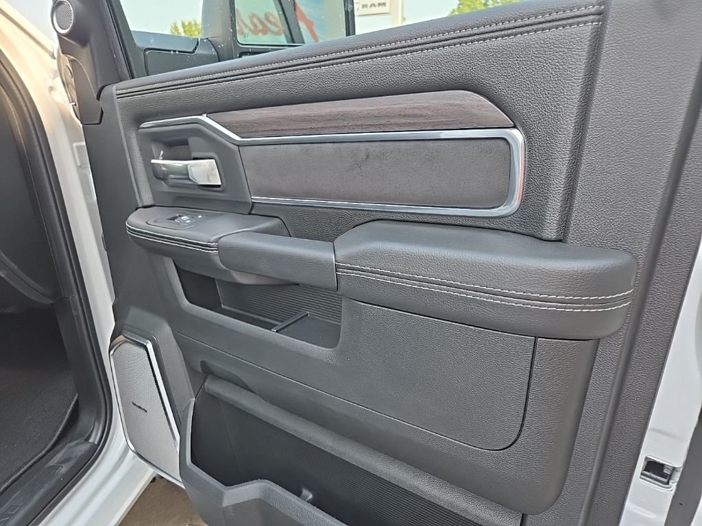 2026 RAM 2500 Laramie - Photo 93