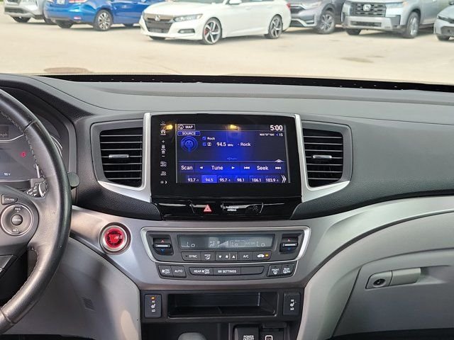 Used 2019 Obsidian Blue Pearl Honda RTL-T image 18