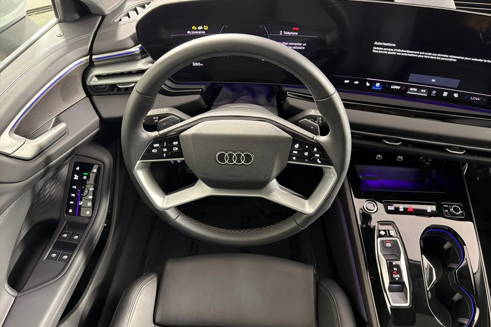 Used 2025 Glacier White Metallic Audi Premium Plus 2.0 TFSI quattro image 13