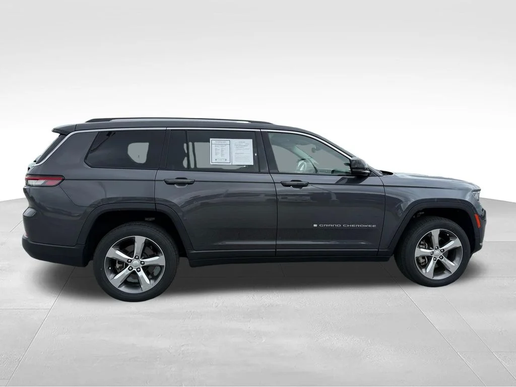 Used 2022 Gray Jeep Limited image 30