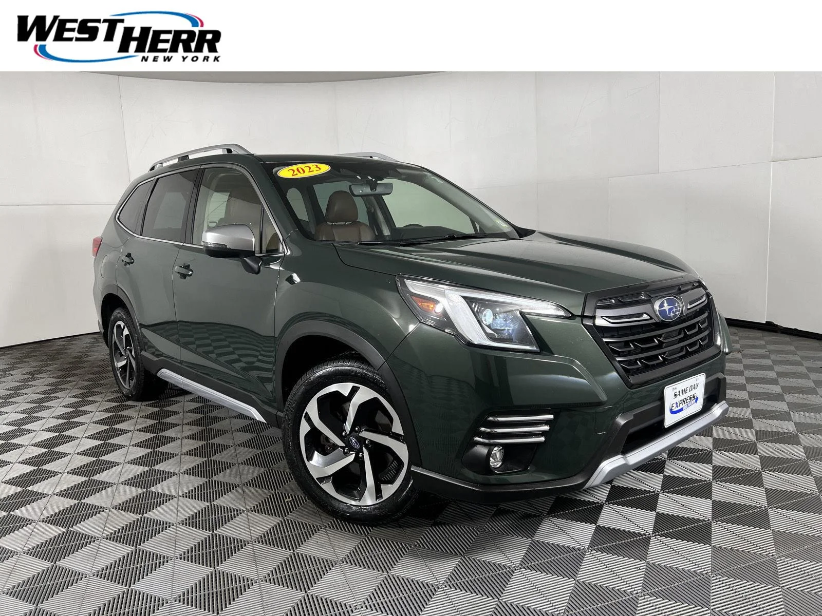 Used 2023 Cascade Green Silica Subaru Touring image 1