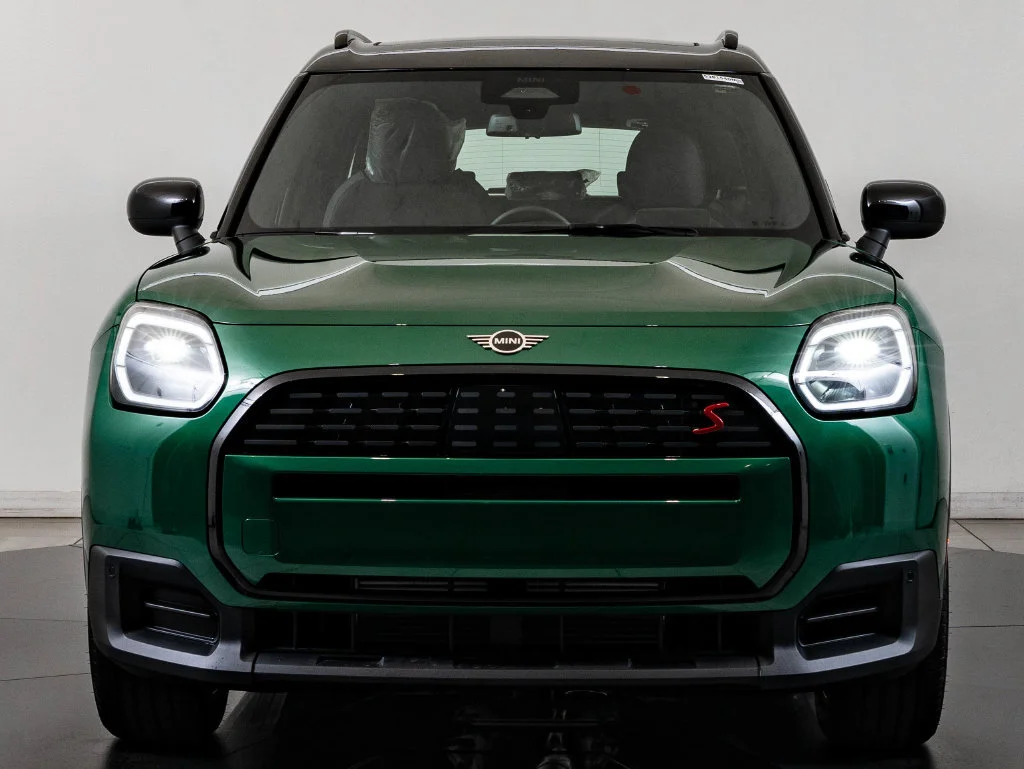 Used 2026 British Racing Green MINI Signature Plus image 2
