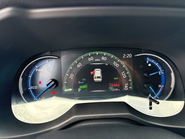 Used 2025 White Toyota XLE image 24