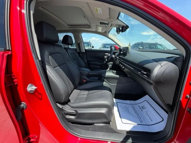 Used 2024 Red Honda EX-L image 17