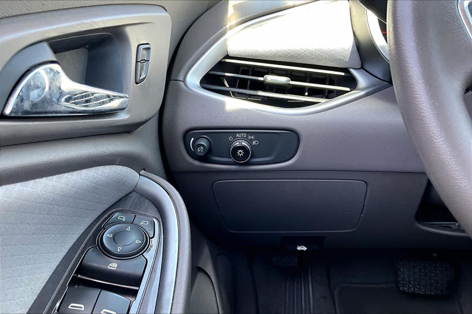 Used 2016 Summit White Chevrolet LS image 32