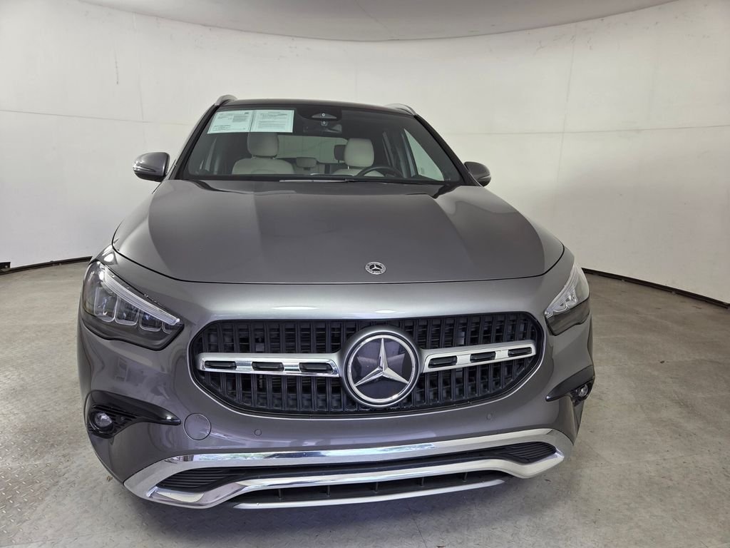 Certified Used 2025 Gray Mercedes-Benz GLA 250 image 3
