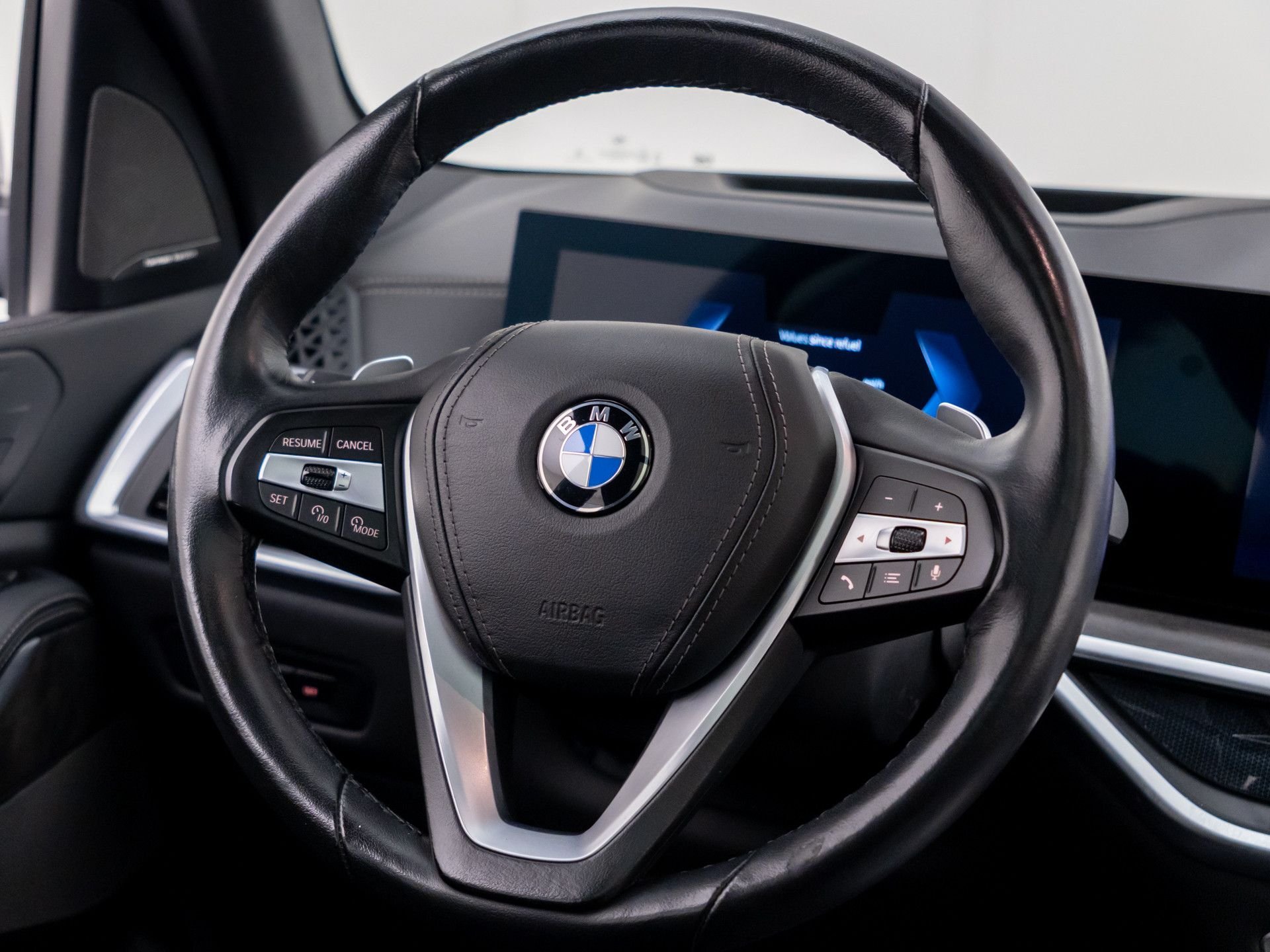 Used 2024 Black BMW xDrive40i image 11