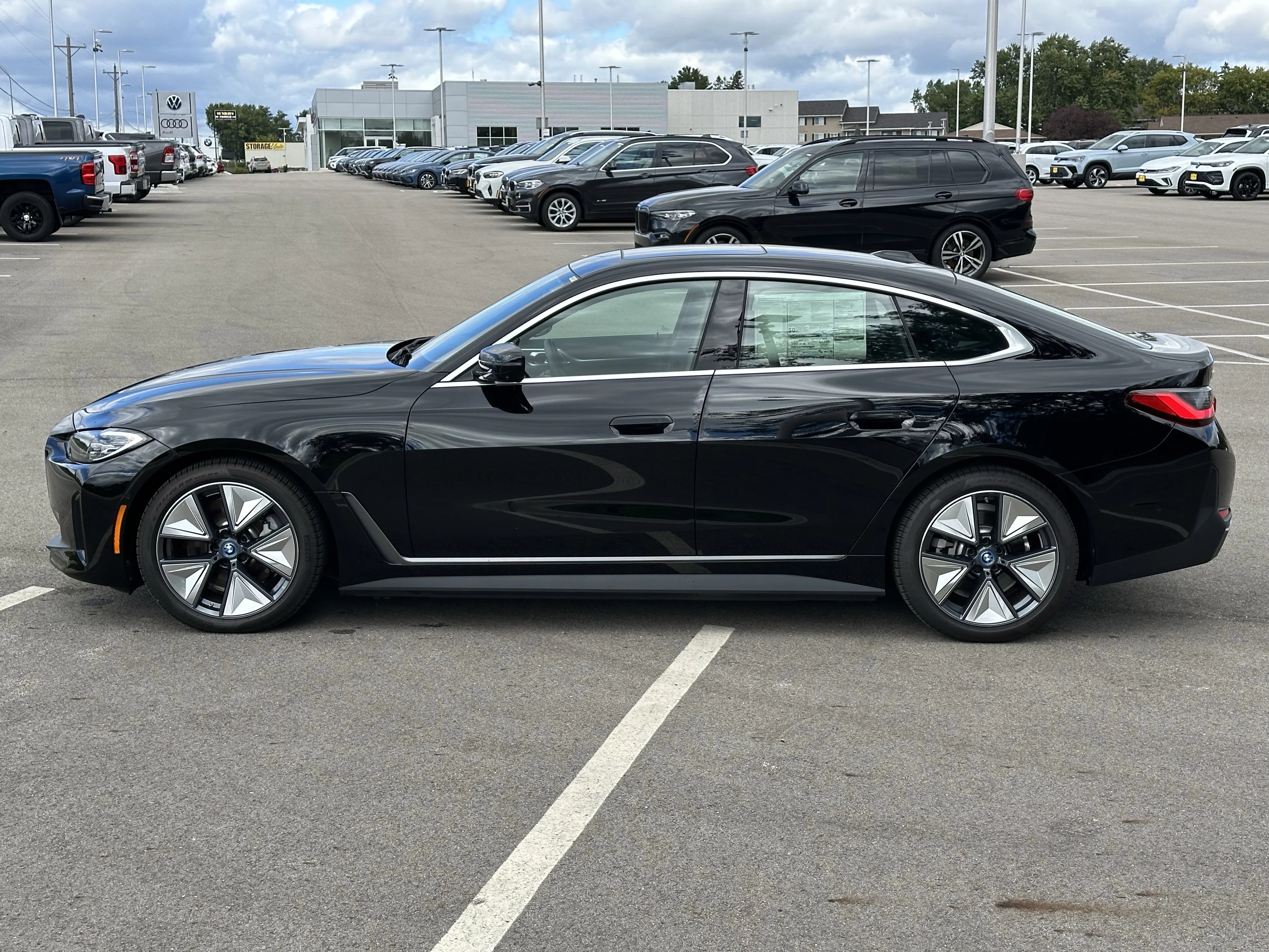New 2024 Jet Black BMW eDrive40 image 4