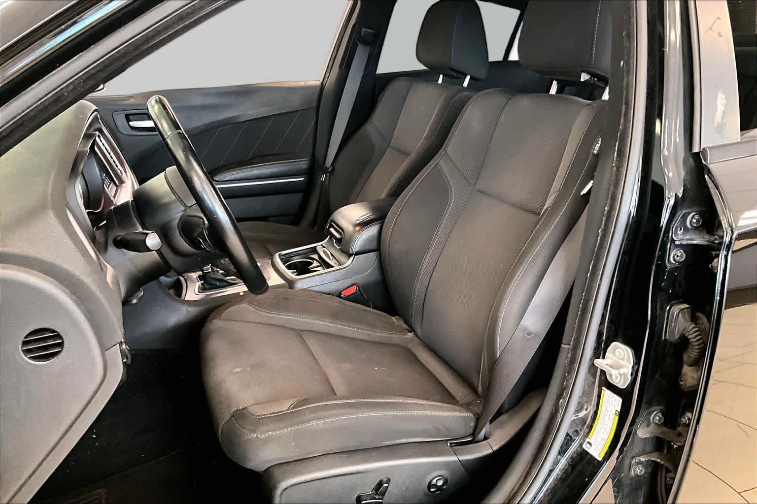Pre-Owned 2019 Dodge Charger SXT