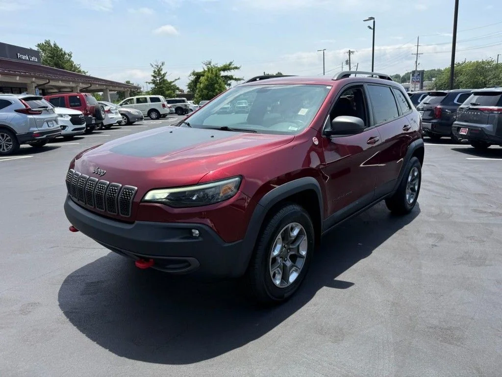 Used 2019 Red Jeep Trailhawk image 9