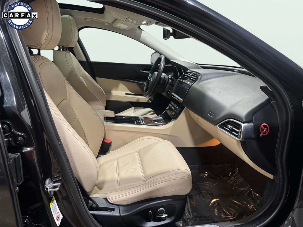 Used 2019  Jaguar 25t Prestige image 26