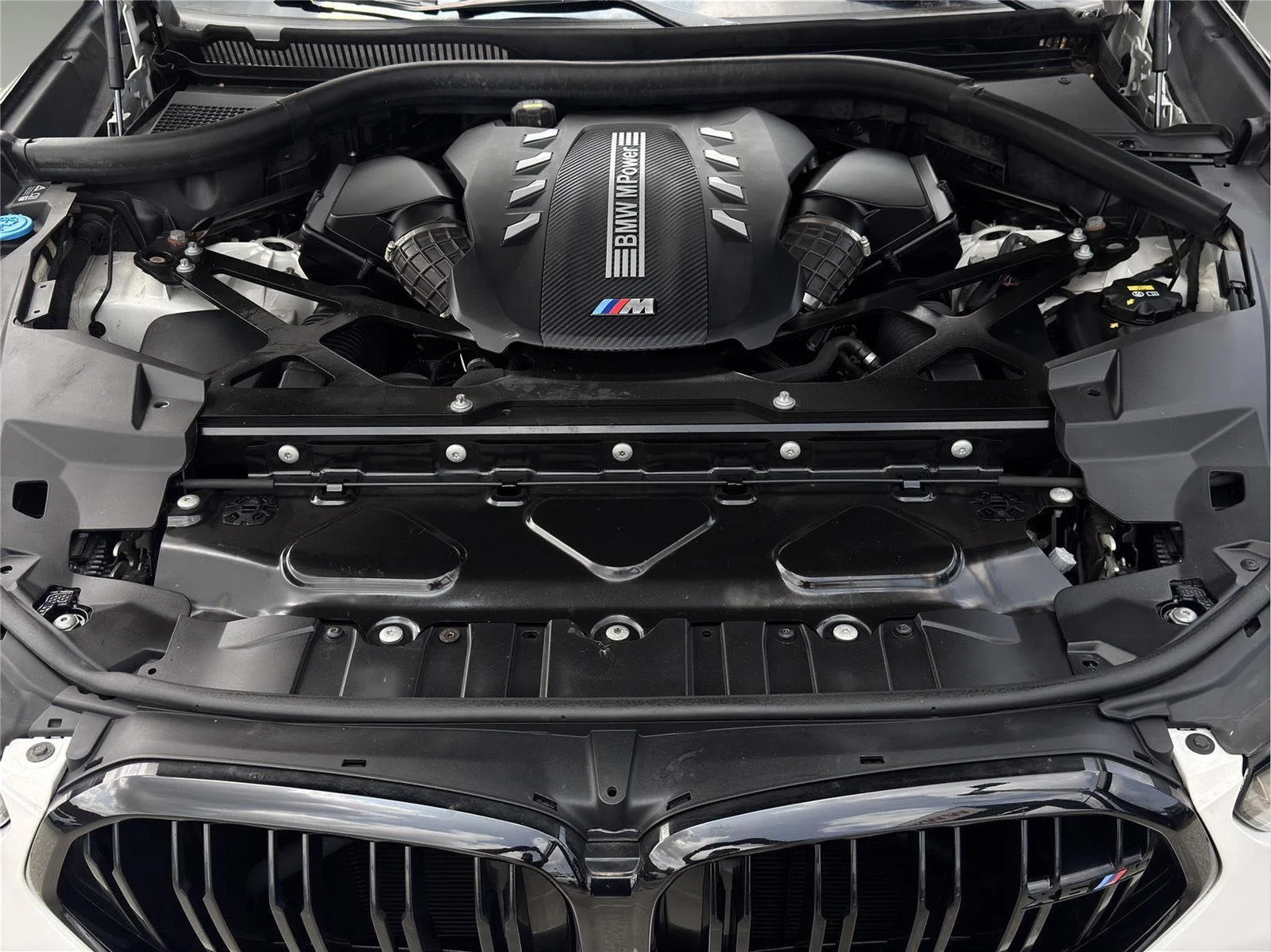 Used 2022 Alpine White BMW  image 26
