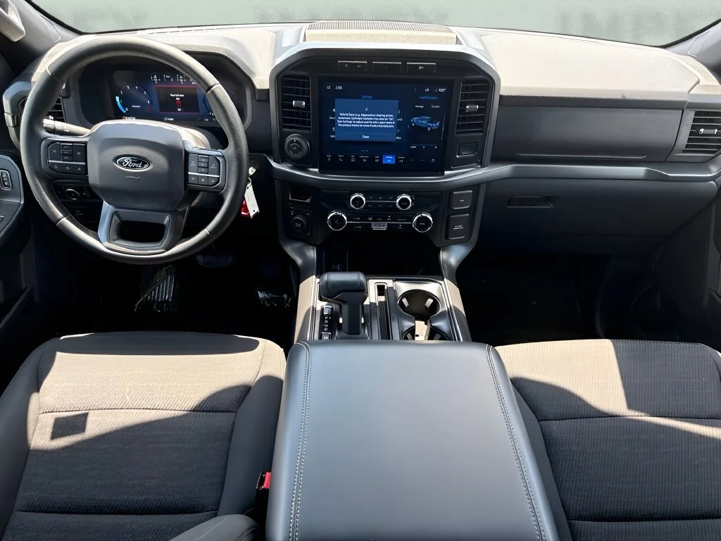 Used 2024 Gray Ford XLT image 31