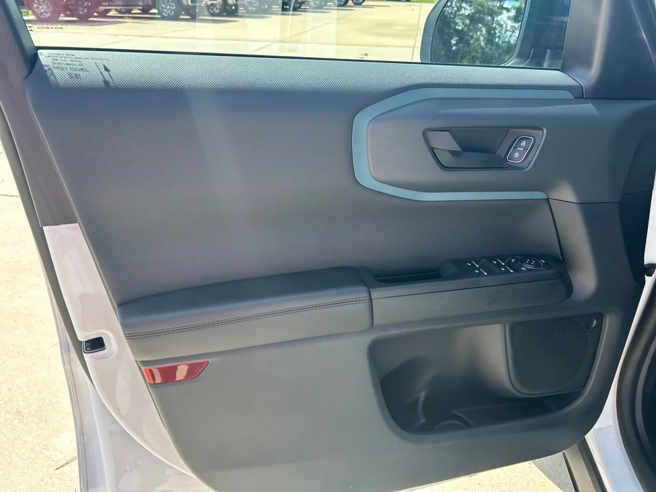 Used 2024 White Ford Badlands image 11