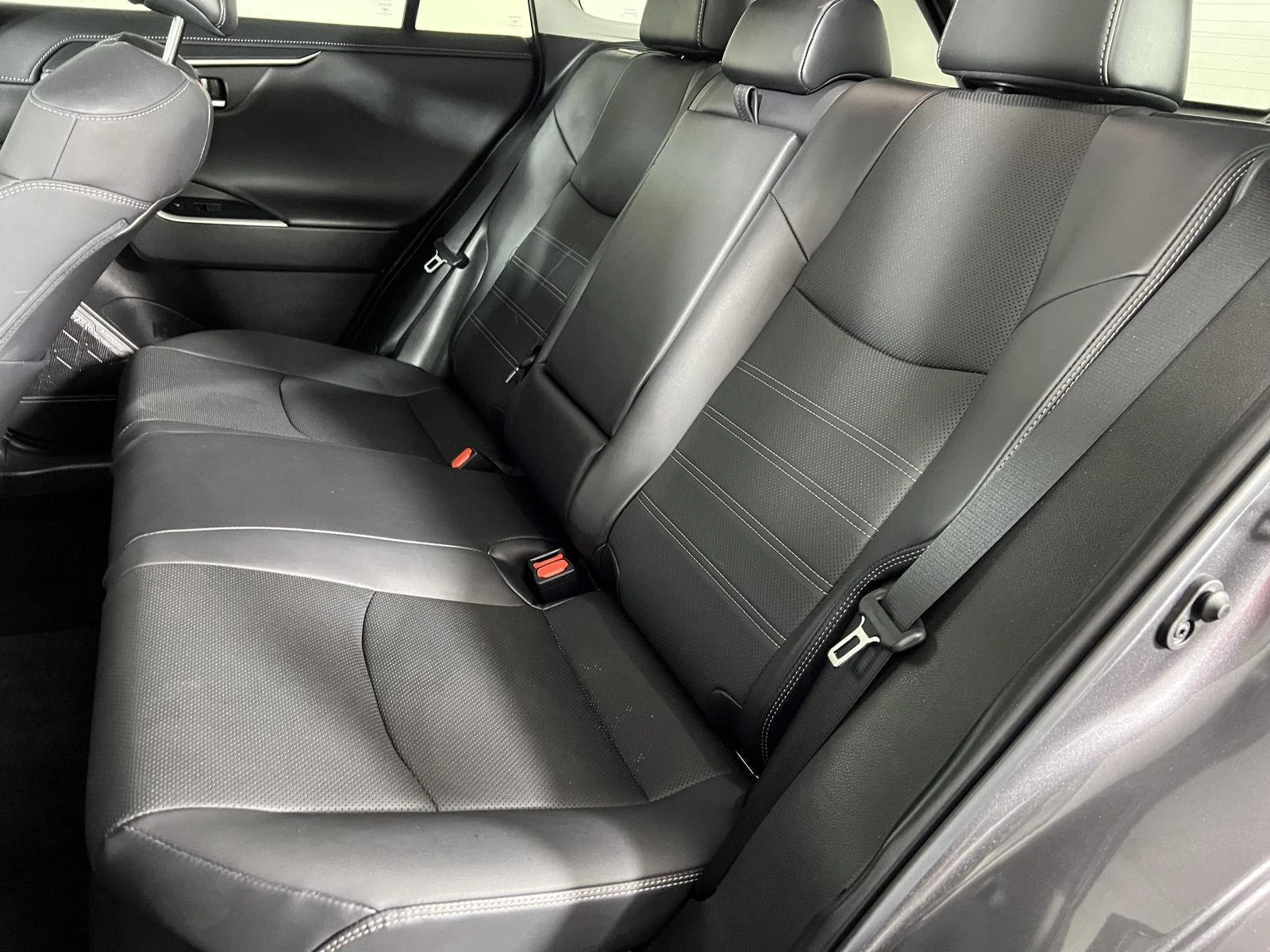 Used 2022 Gy Toyota Hybrid Limited image 22