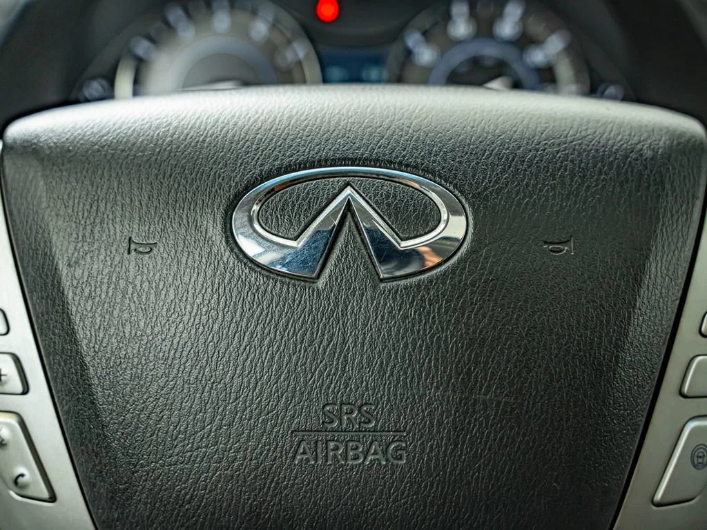 Used 2017 Black Obsidian INFINITI  image 23