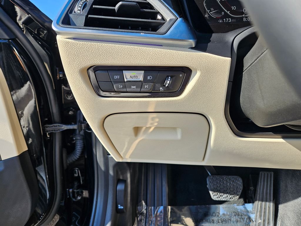 Used 2021 Jet Black BMW 330i xDrive image 27