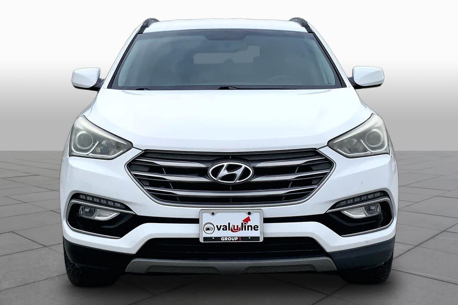 Used 2017 Frost White Pearl Hyundai 2.4L image 4