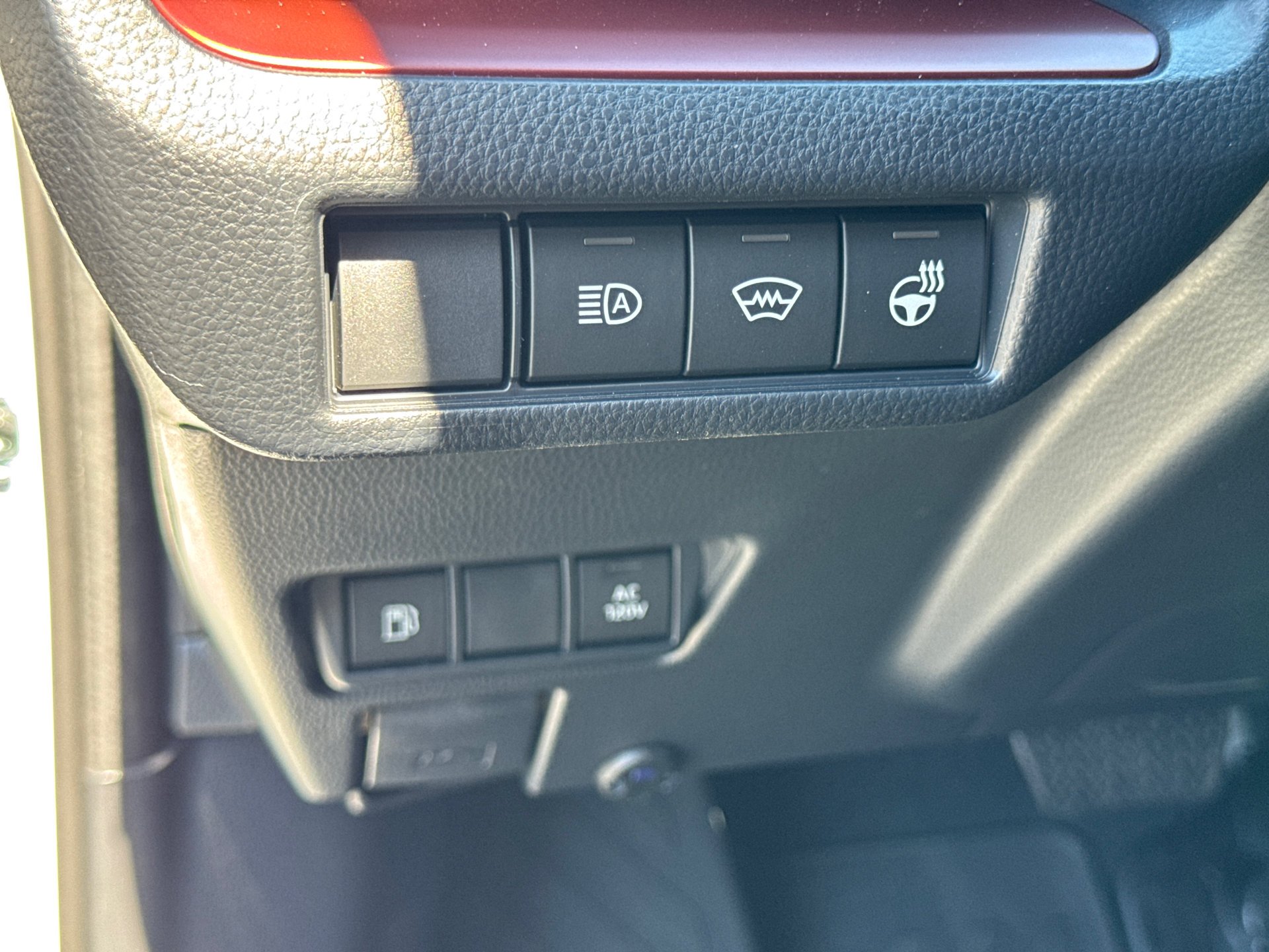 New 2026 Wind Chill Pearl <sup>1</sup> Toyota  XSE image 29