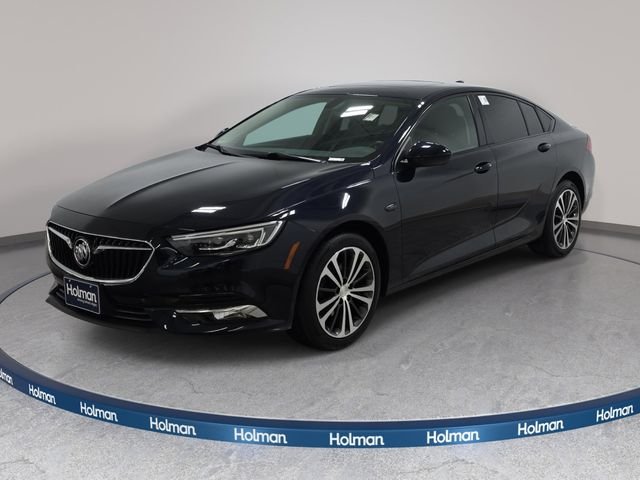 2020 Buick Regal Essence FWD's photo