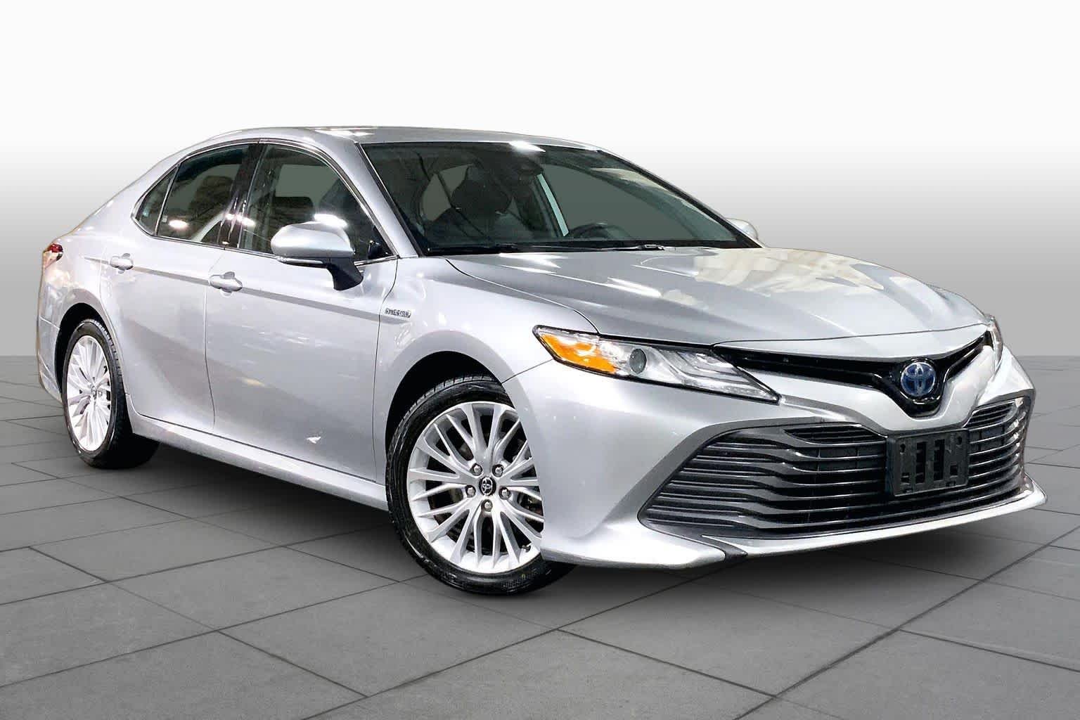 Certified Used 2020 Celestial Silver Metallic Toyota Hybrid XLE image 3