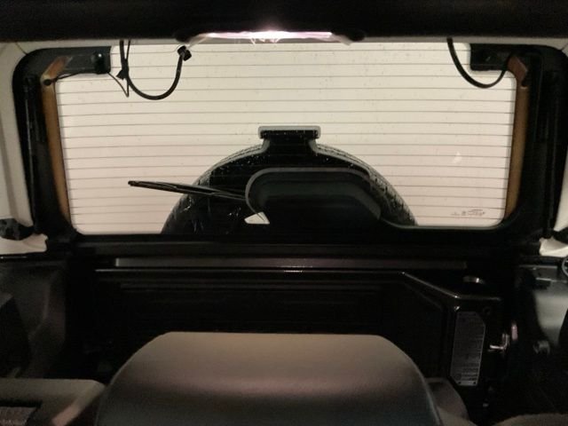 Certified Used 2022 Crystal Metallic Jeep Unlimited Sahara 4xe image 21