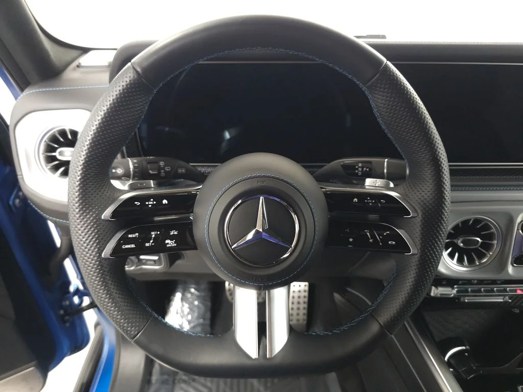 Certified Used 2025 MANUFAKTUR South Sea Blue Magno Mercedes-Benz G 580 image 12