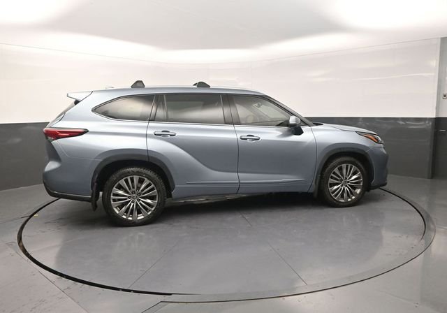 Used 2021 Blue Toyota Platinum image 9