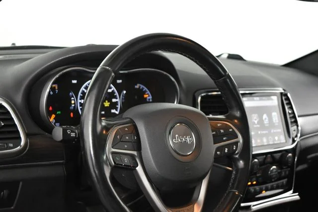 Used 2020 Gray Jeep Limited image 20