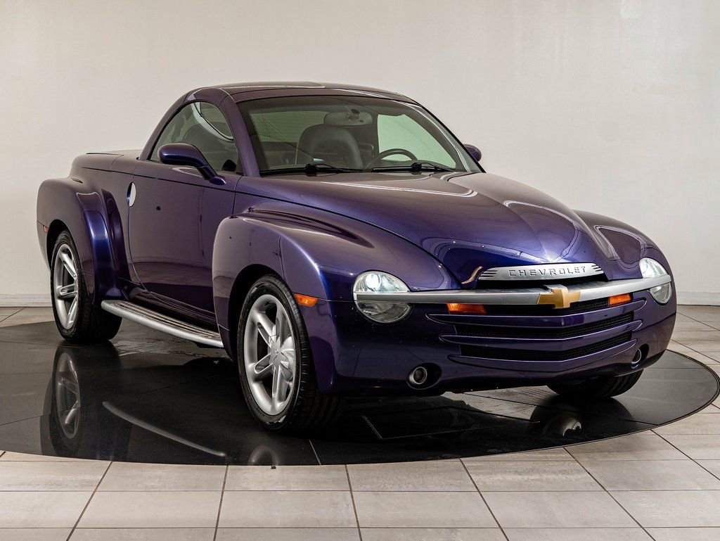 Used 2004 Ultra Violet Metallic Chevrolet  image 14
