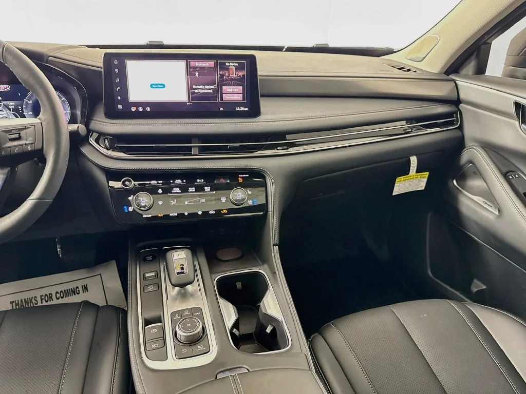 Certified Used 2027 White INFINITI LUXE image 32