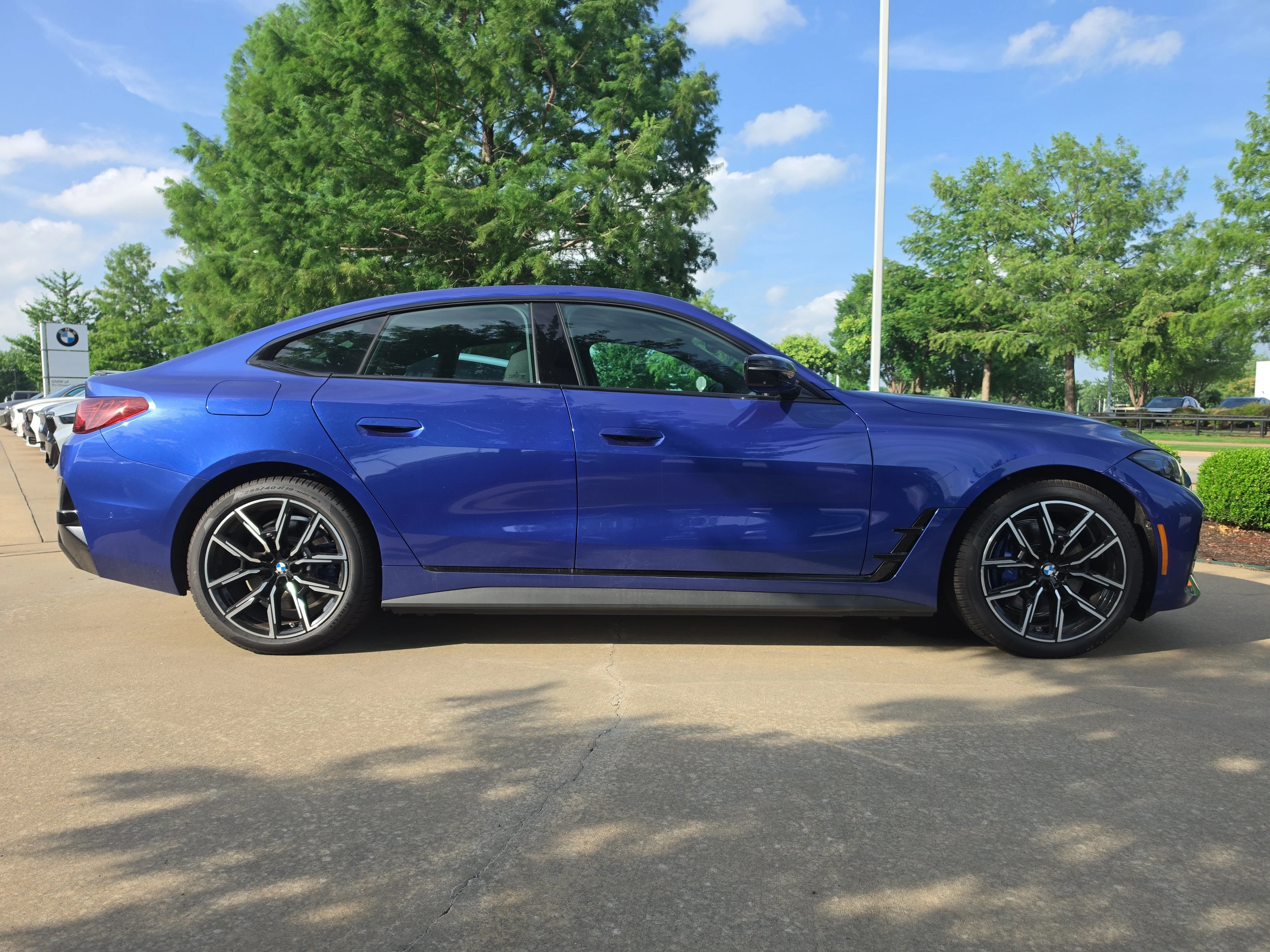 New 2026 PORTIMAO BLUE BMW xDrive40 image 6