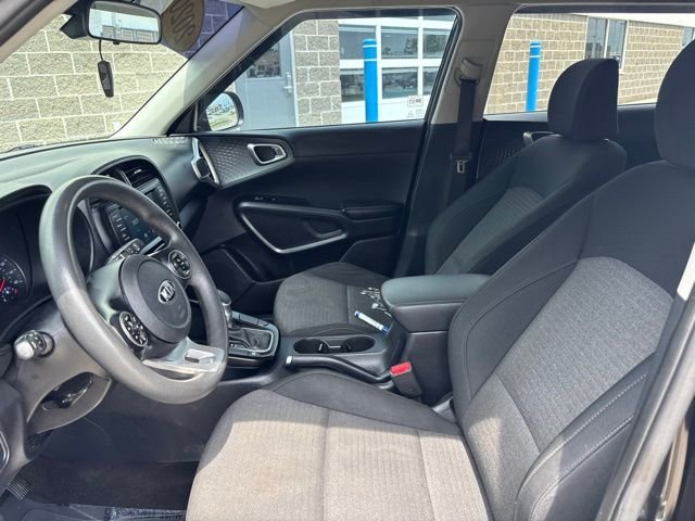 Used 2020 Black Kia S image 13