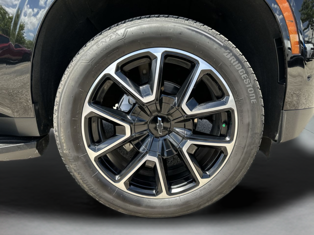 Used 2025 Black Chevrolet RST image 40