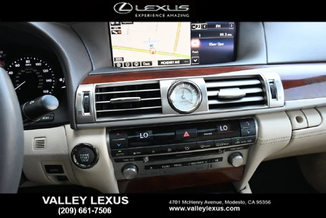 Used 2015  Lexus 460 image 8