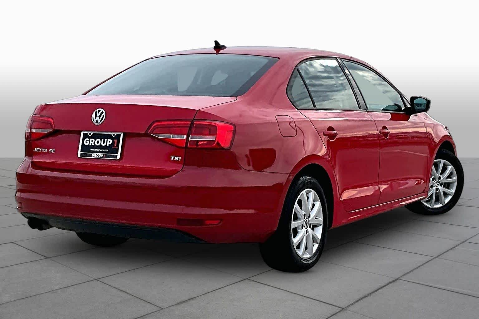 Used 2015 Tornado Red Volkswagen 1.8T SE image 12