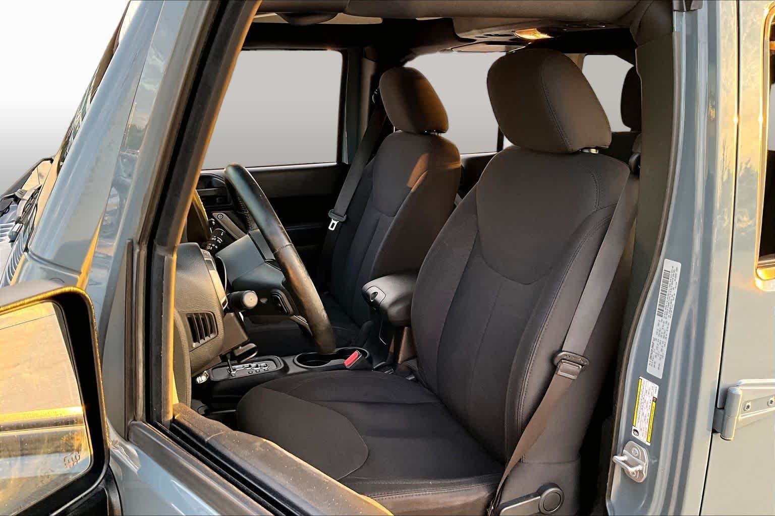 Used 2015 Anvil Clearcoat Jeep Sport image 8