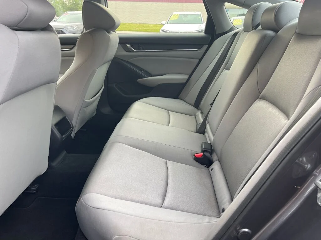 Certified Used 2018 Modern Steel Metallic Honda LX 1.5T image 20