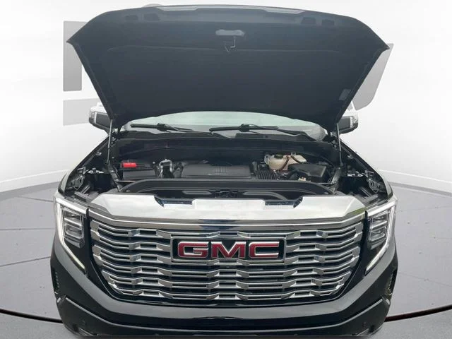 Used 2022 Black GMC Denali image 34