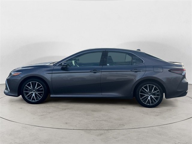 2024 Toyota Camry XLE photo 2