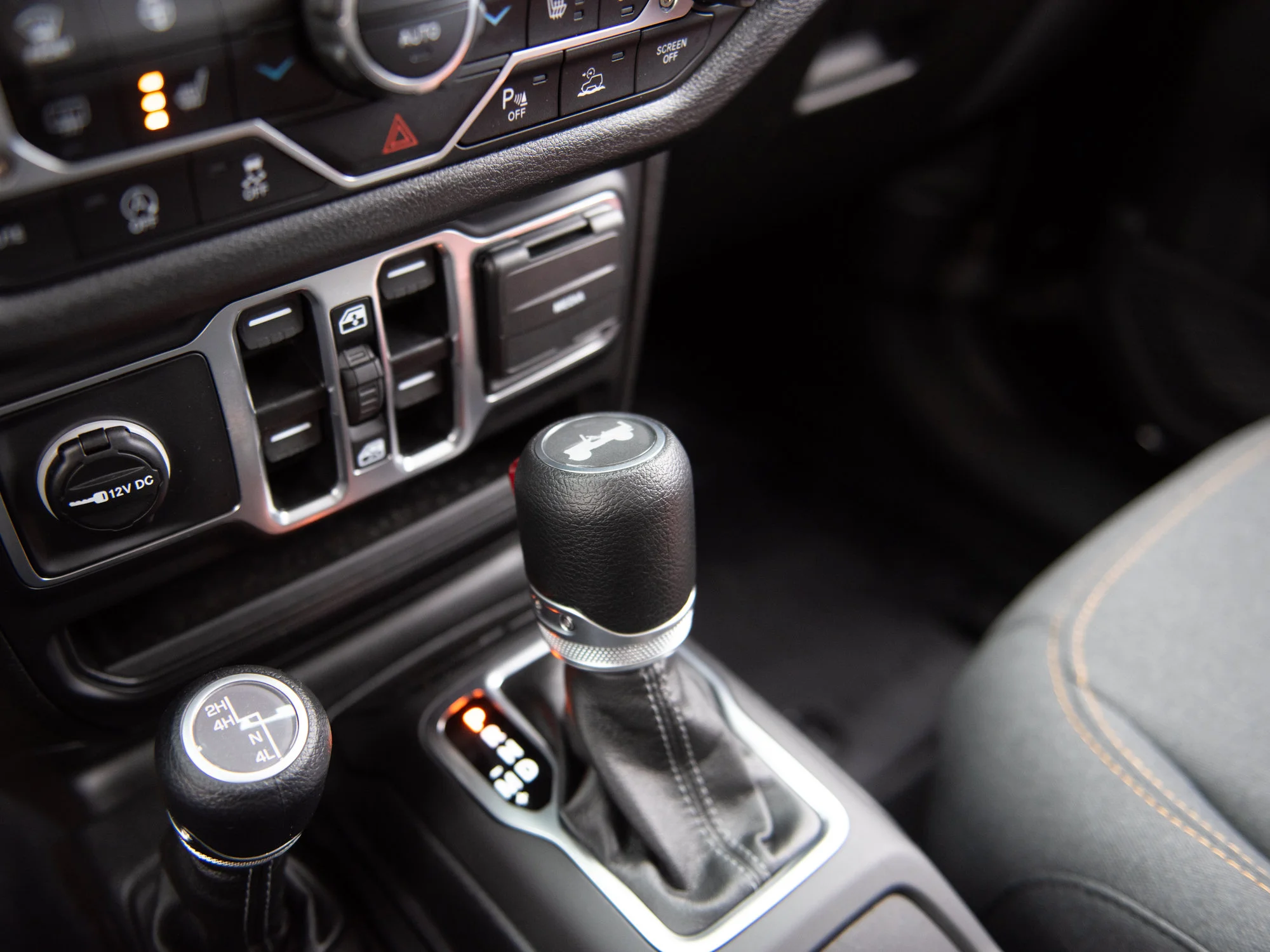 Used 2025 Black Jeep Sport S* 4 Door 4x4, LOW KM, Heated Seats & Wheel, Remote Start image 28