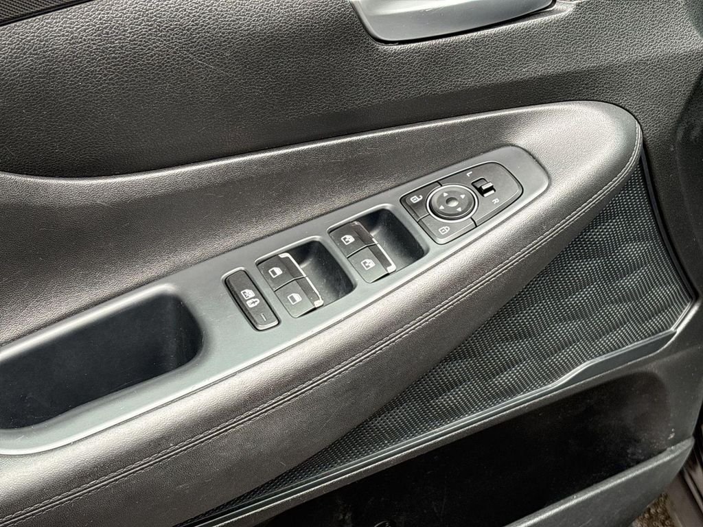 2022 Hyundai Santa Fe SEL - Photo 11