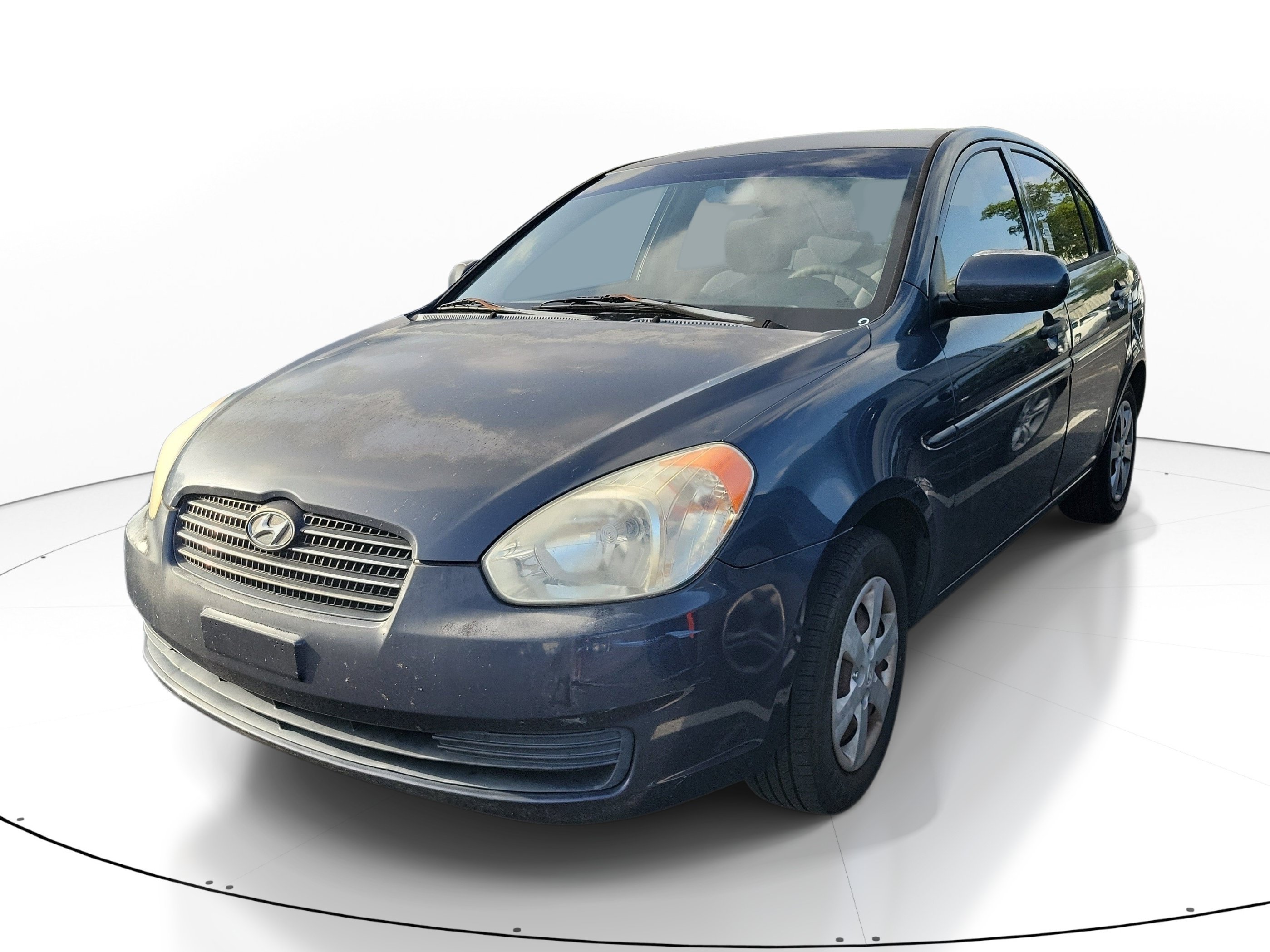 Used 2010 Charcoal Gray Pearl Hyundai GLS image 2