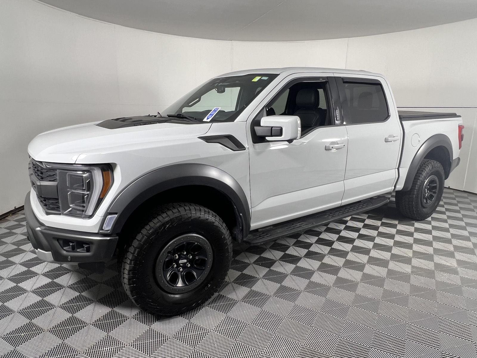 Used 2023 Avalanche Gray Ford Raptor image 7